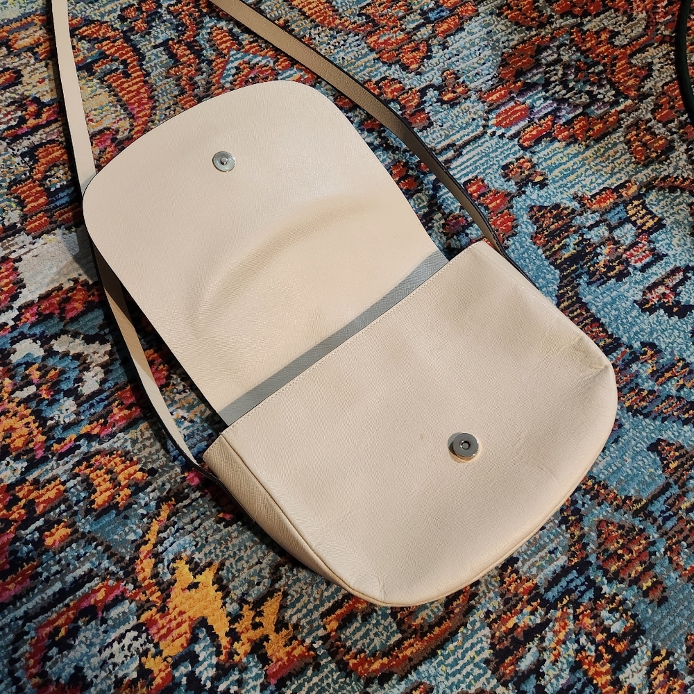 Vittoria Napoli Leather Crossbody Purse - Picture 7 of 8